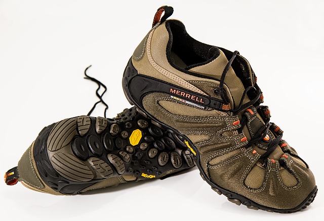 Výběr správné běžecké obuvi: Jak si vybrat boty podle svých potřeb a podpory naše nohy potřebují