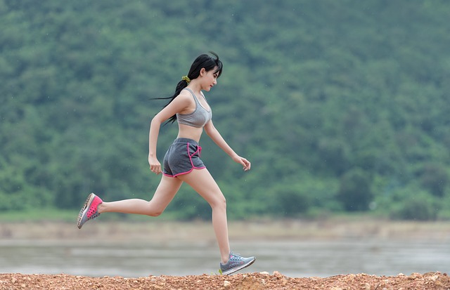 Posouvejte své hranice: Jak se připravit na ženský běh?