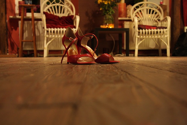 - Jak vybrat⁤ ten ⁢nejlepší typ taneční obuvi⁢ pro svůj taneční styl